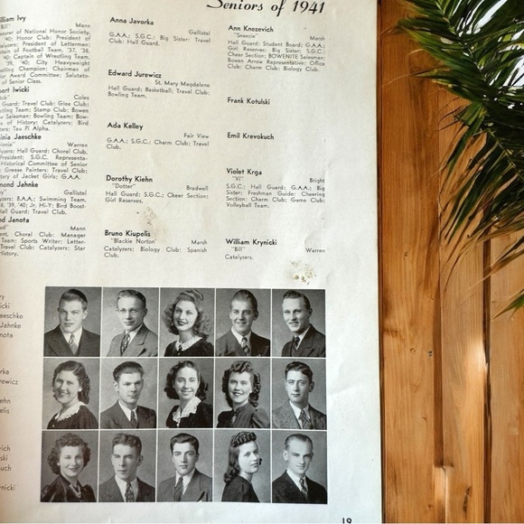 VINTAGE 1941 Bowenite Yearbook - Bowen High School, Chicago - Retro / Nostalgia - Picture 6 of 14